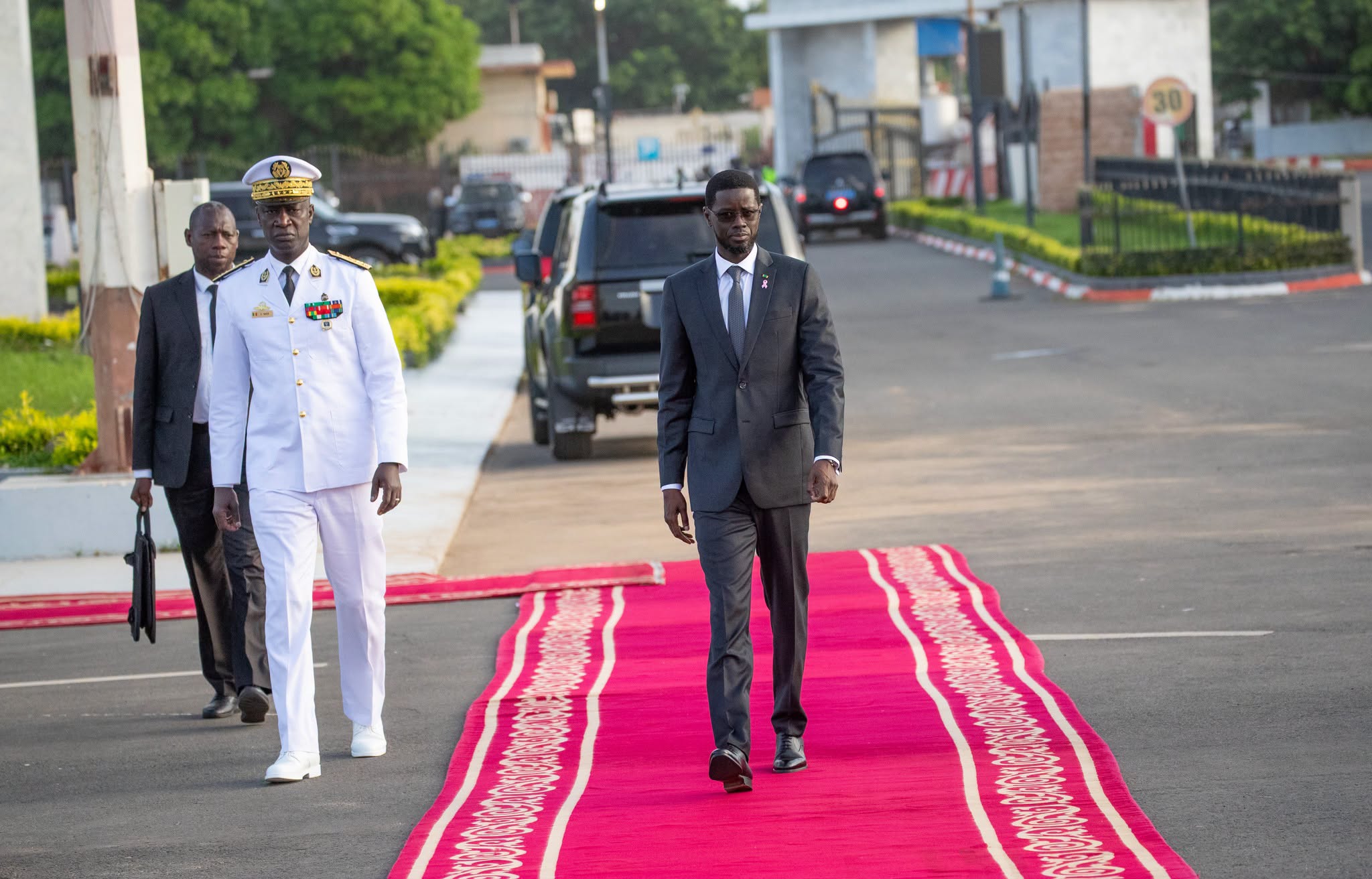 Bassirou Diomaye Faye se rend en Égypte pour un sommet sur les priorités de développement en Afrique