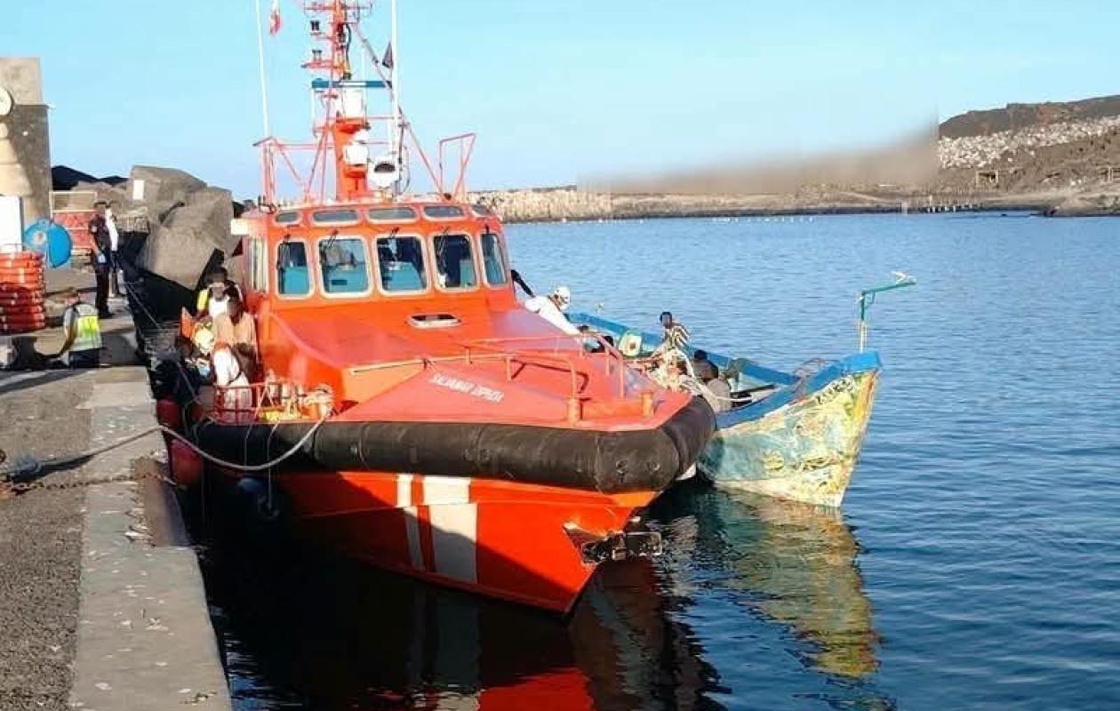 Canaries : 61 migrants sénégalais secourus après sept jours en mer