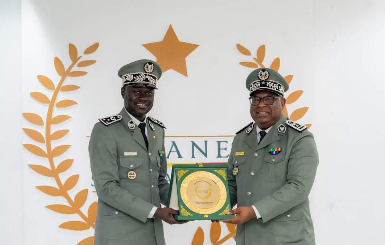 La Douanes sénégalaise change de commandement : Babacar Mbaye cède la place à Malick Mbaye
